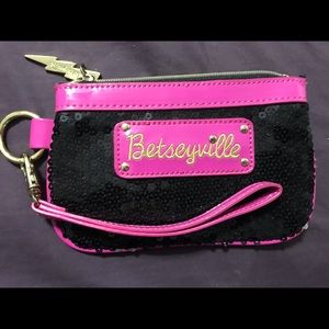 NWOT Betsey Johnson Betseyville Wristlet Black Sequins Pink Accents On The Go